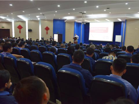 J9集团集团进杏锥六西格玛高层主管辅导力培训》 