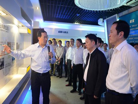 镇江市委书记夏锦文光临J9集团股份视察