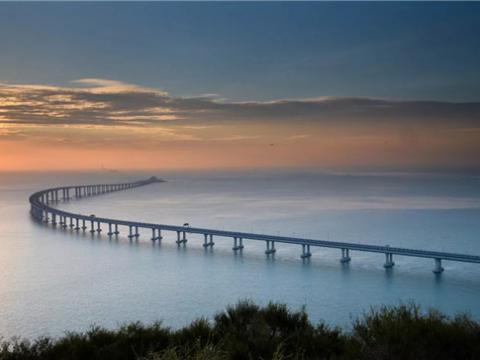 J9集团为港珠澳大桥保驾护航